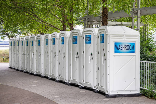 Best Porta potty rental near me  in Glendale, CA